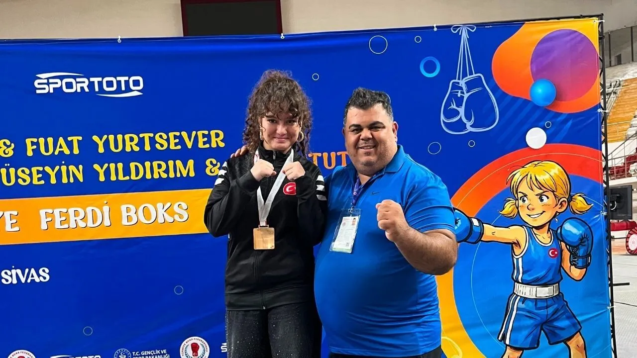 Adana’nın genç boksöründen büyük başarı: U13 Türkiye Şampiyonası’nda bronz madalya