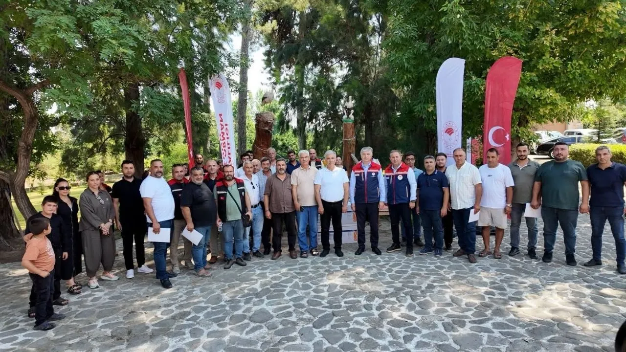 Kozan’da turunç üreticilerine destek: Kimyasal yerine biyoteknik mücadele