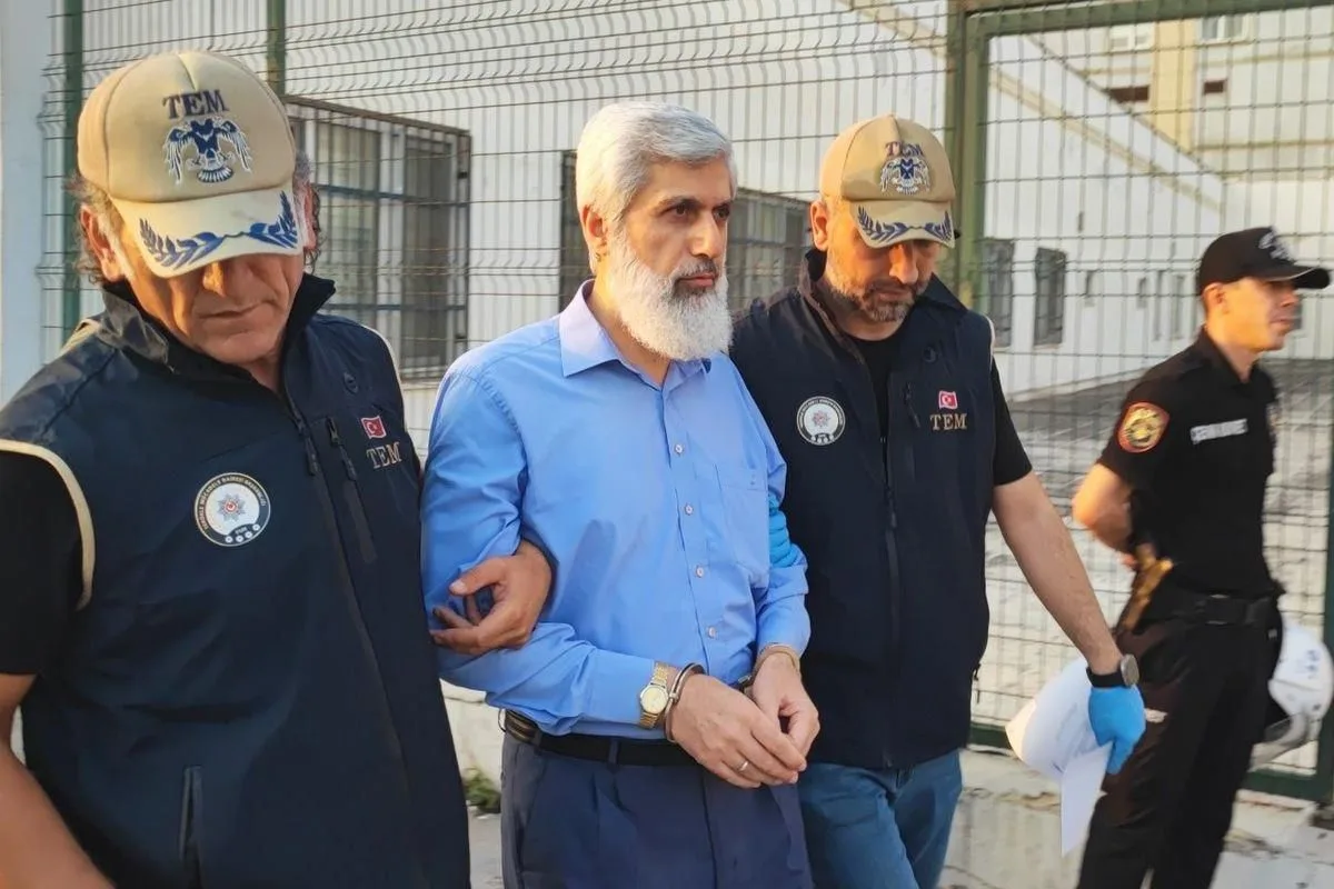 Alparslan Kuytul operasyonunda gözaltı sayısı 62’ye çıktı; İki avukatı da gözaltına alındı