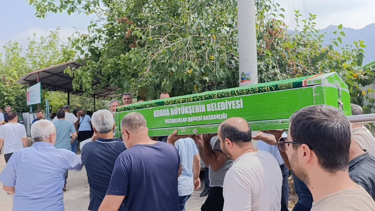 Yumurtalık’ta boğulan 16 yaşındaki Keremcan Kozan’da toprağa verildi