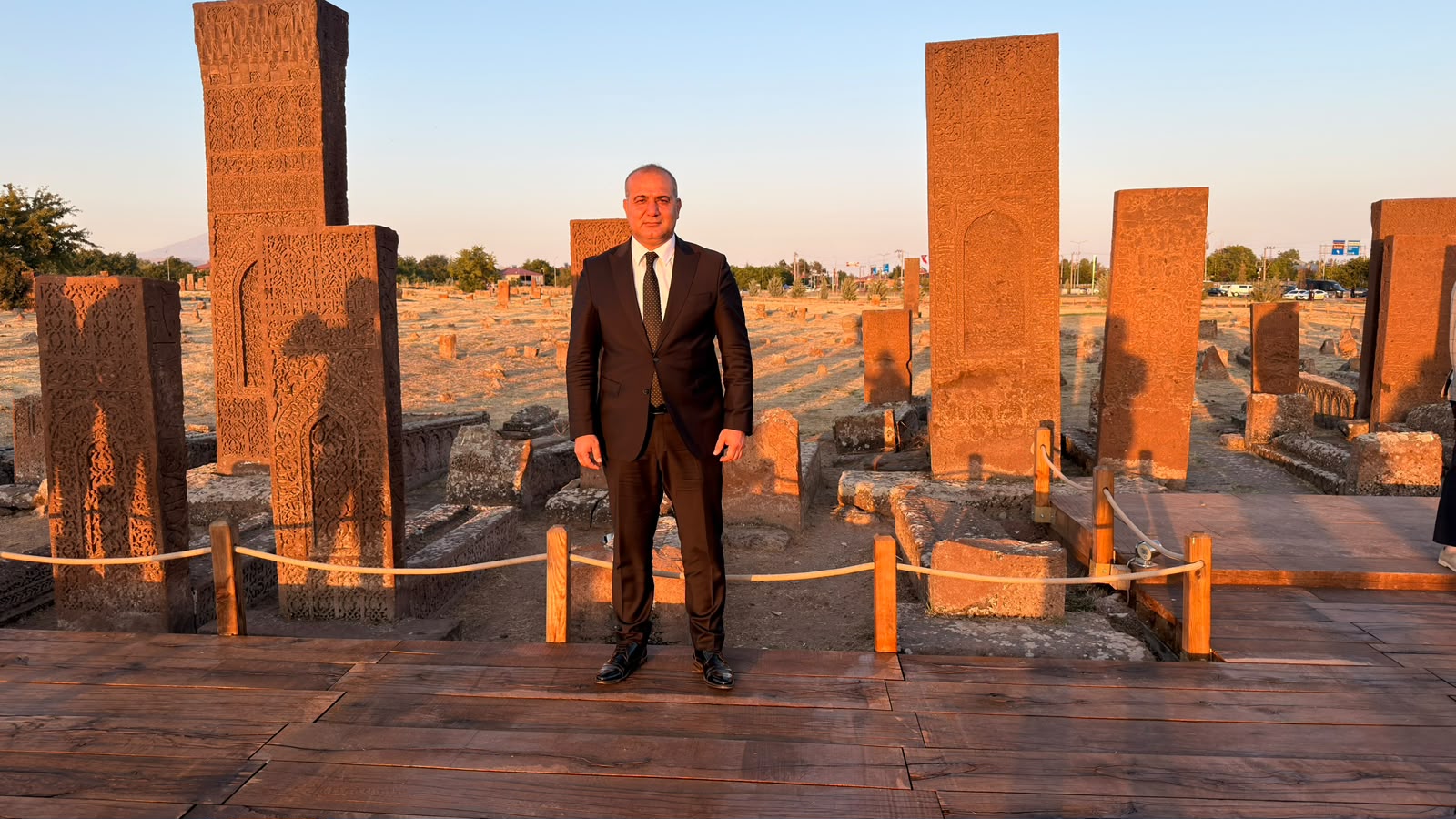 MHP Adana İl Başkanı Hakan Yıldırım: “Malazgirt mazimizdir, Anadolu namusumuzdur”