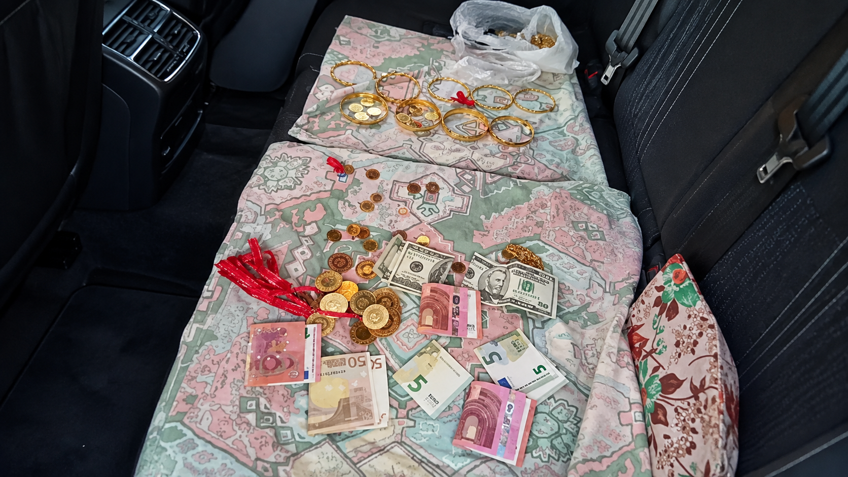 Adana’da dolandırıcılık son anda önlendi: Emekli öğretmen çift jandarmanın dikkatiyle kurtuldu
