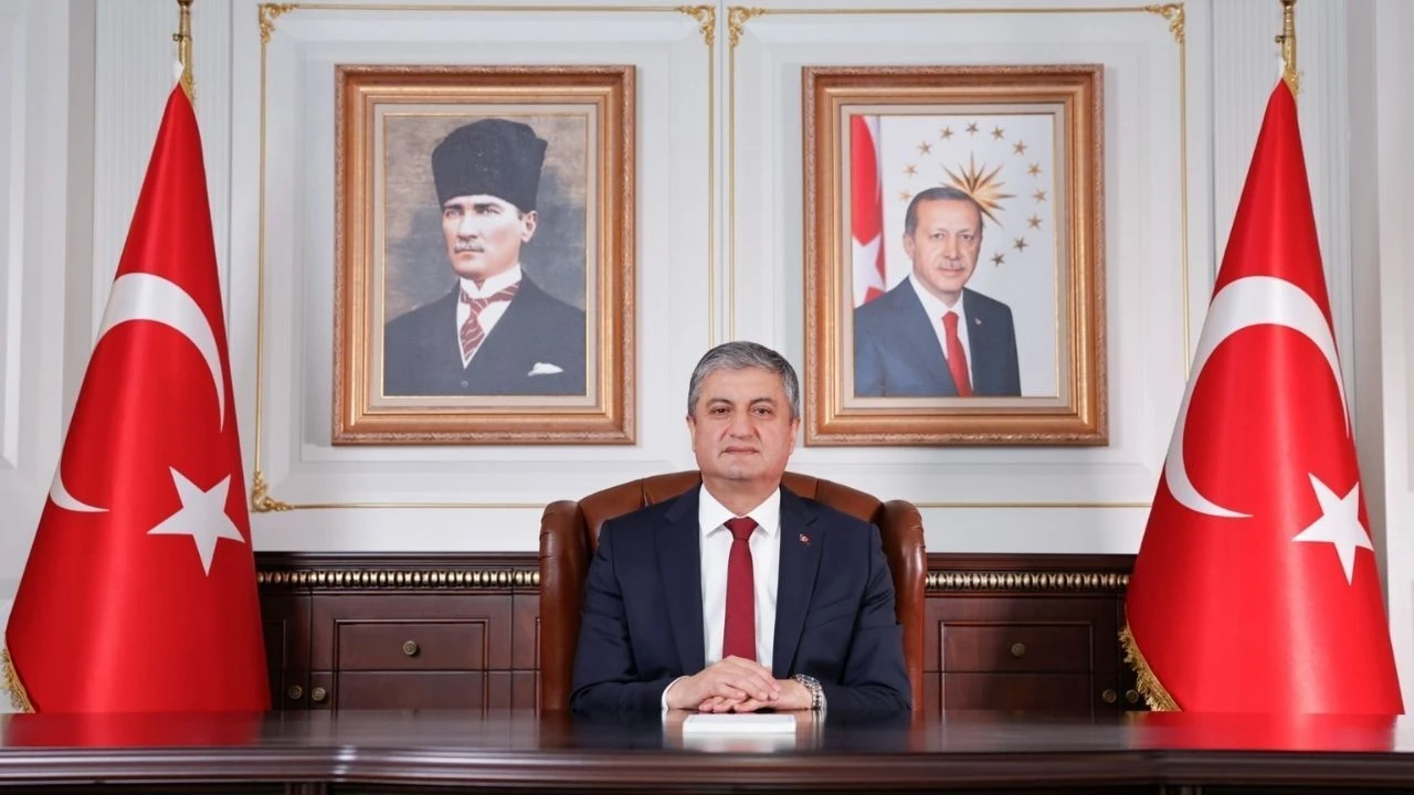 Vali Yavuz: “30 Ağustos, bağımsızlık iradesinin en güçlü göstergelerindendir”
