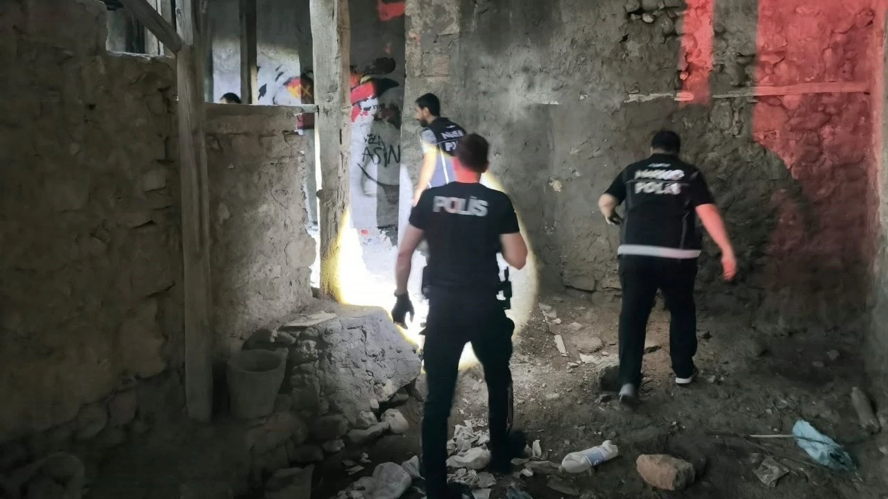 Kozan’da 101 noktada dev denetim: 6 aranan kişi yakalandı