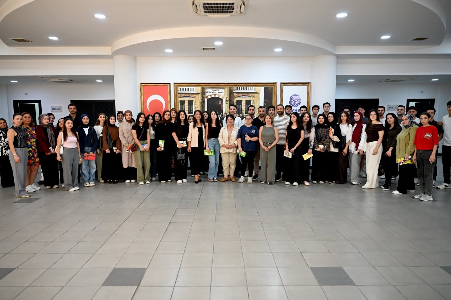 Seyhan Belediyesi'nden gençlere eğitimde tam destek