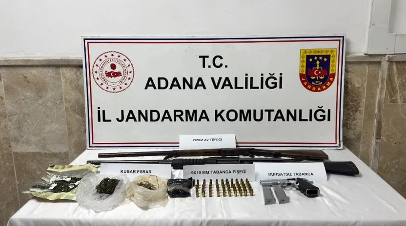 Adana’da jandarma operasyonu: 6 ruhsatsız silah ele geçirildi