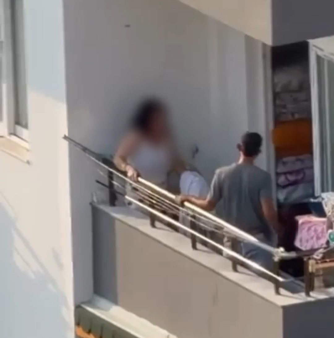 Adana’da kadına şiddet: Kadına balkonda sopayla saldırdı