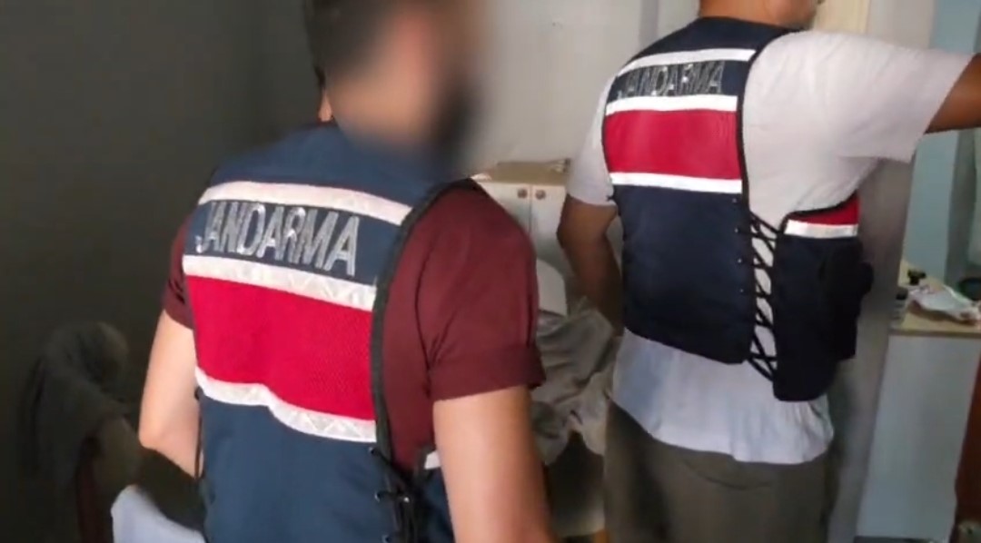 Adana’da uyuşturucu operasyonu: 4 şüpheli tutuklandı