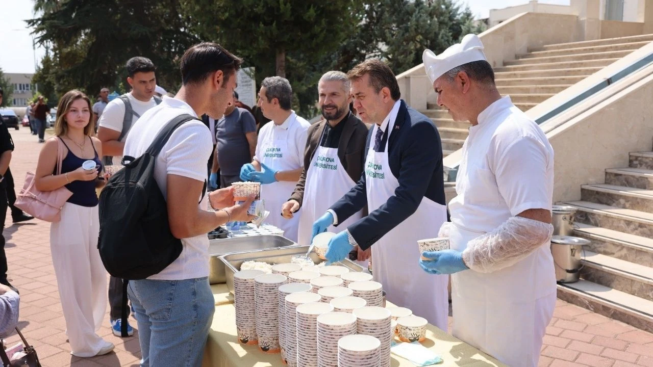 Çukurova Üniversitesi yeni döneme pilav günüyle başladı
