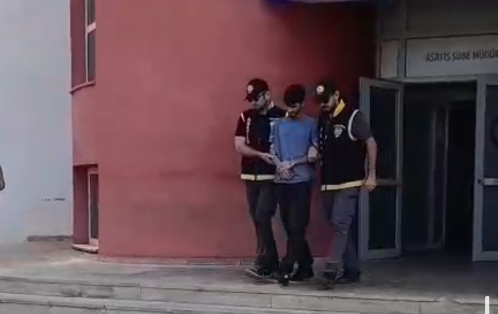 Adana’da 30 yıl hapis cezasıyla aranan firari hükümlü yakalandı