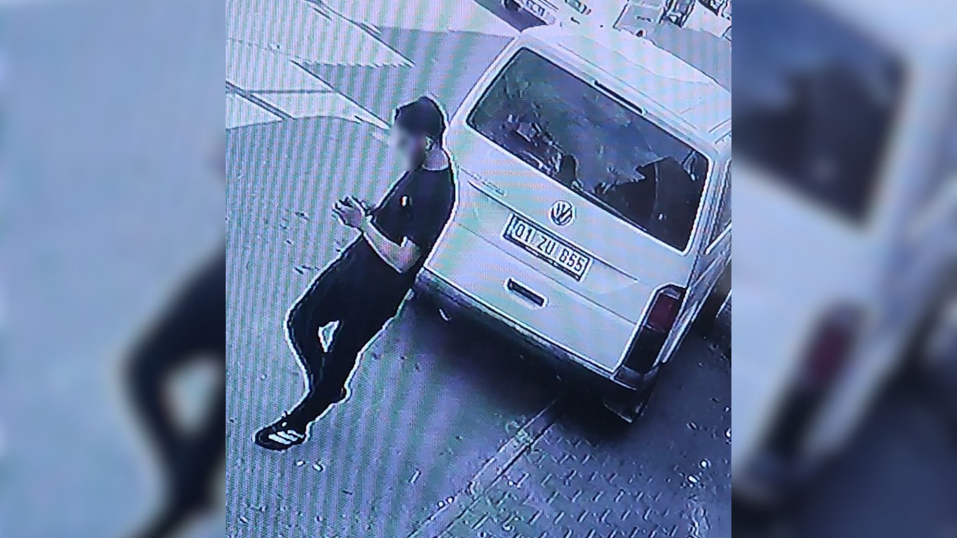 Adana’da iş yerine giren hırsız, gözüne kestirdiği telefonu kaşla göz arasında çaldı