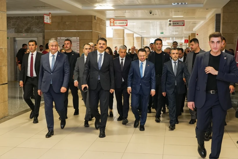 Adalet Bakanı Akın Gürlek’ten Adana Adliyesine ziyaret