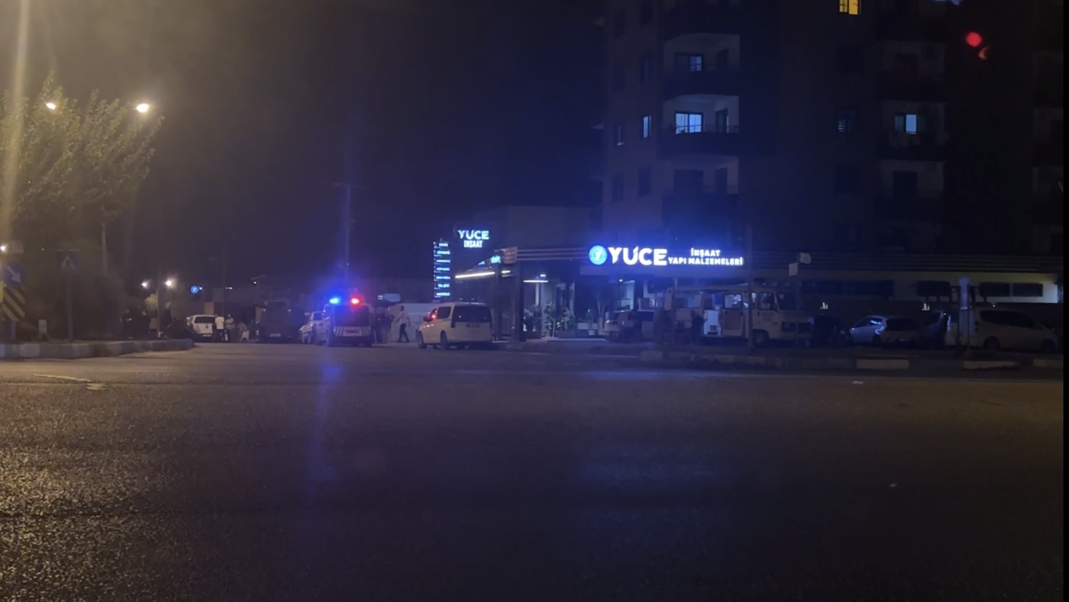 Adana’da inşaat malzemeleri satan iş yerine molotofkokteylli saldırı