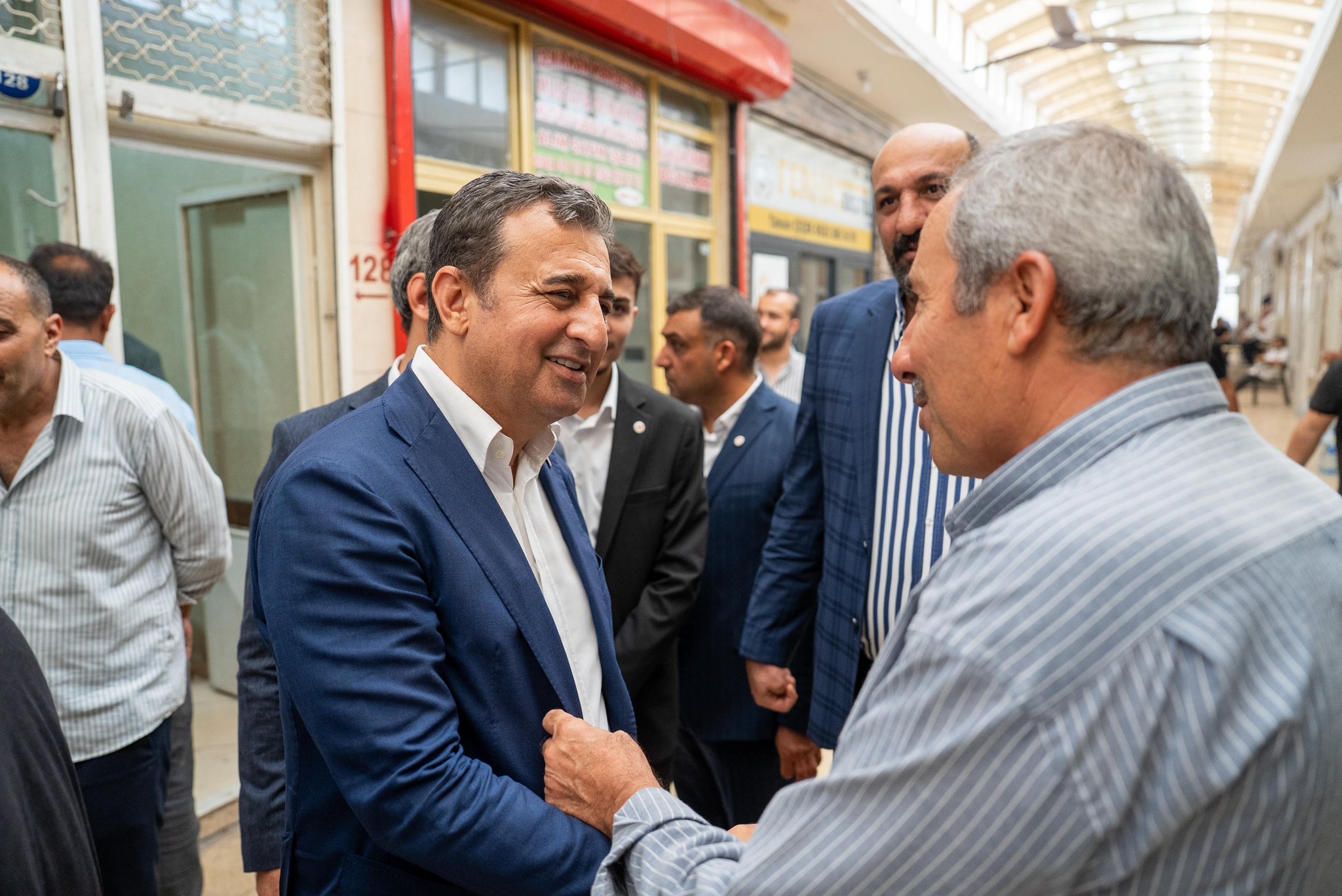 Burhanettin Bulut, Şanlıurfa’da esnaf, emekli ve işçilerle buluştu