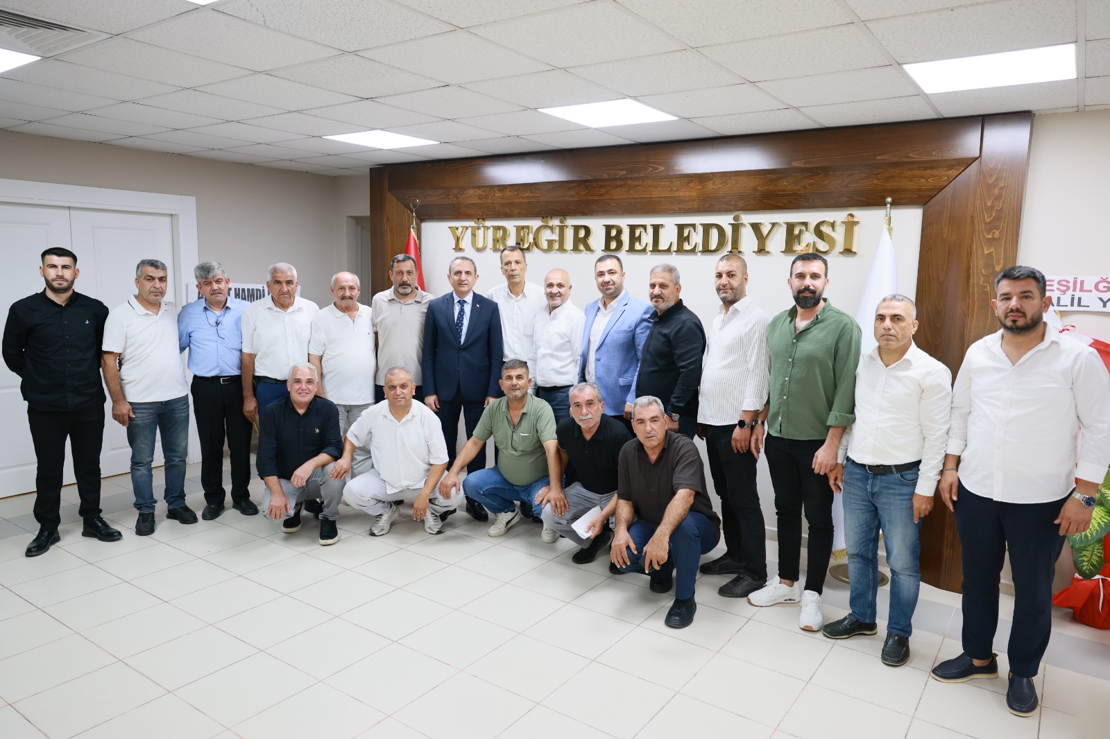Yüreğir’de Başkan Vekili Tarık Özünal, muhtarların taleplerini dinledi