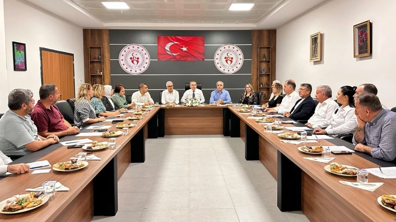 Adana’da öğrenci yurtları için güvenlik toplantısı düzenlendi