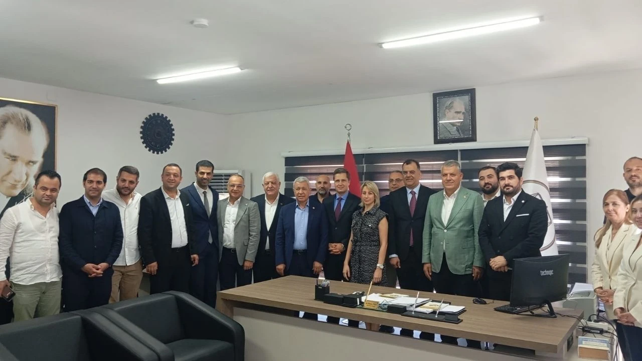 Ayhan Barut ve Yeni Parti heyetinden Hatay Barosu’na ziyaret