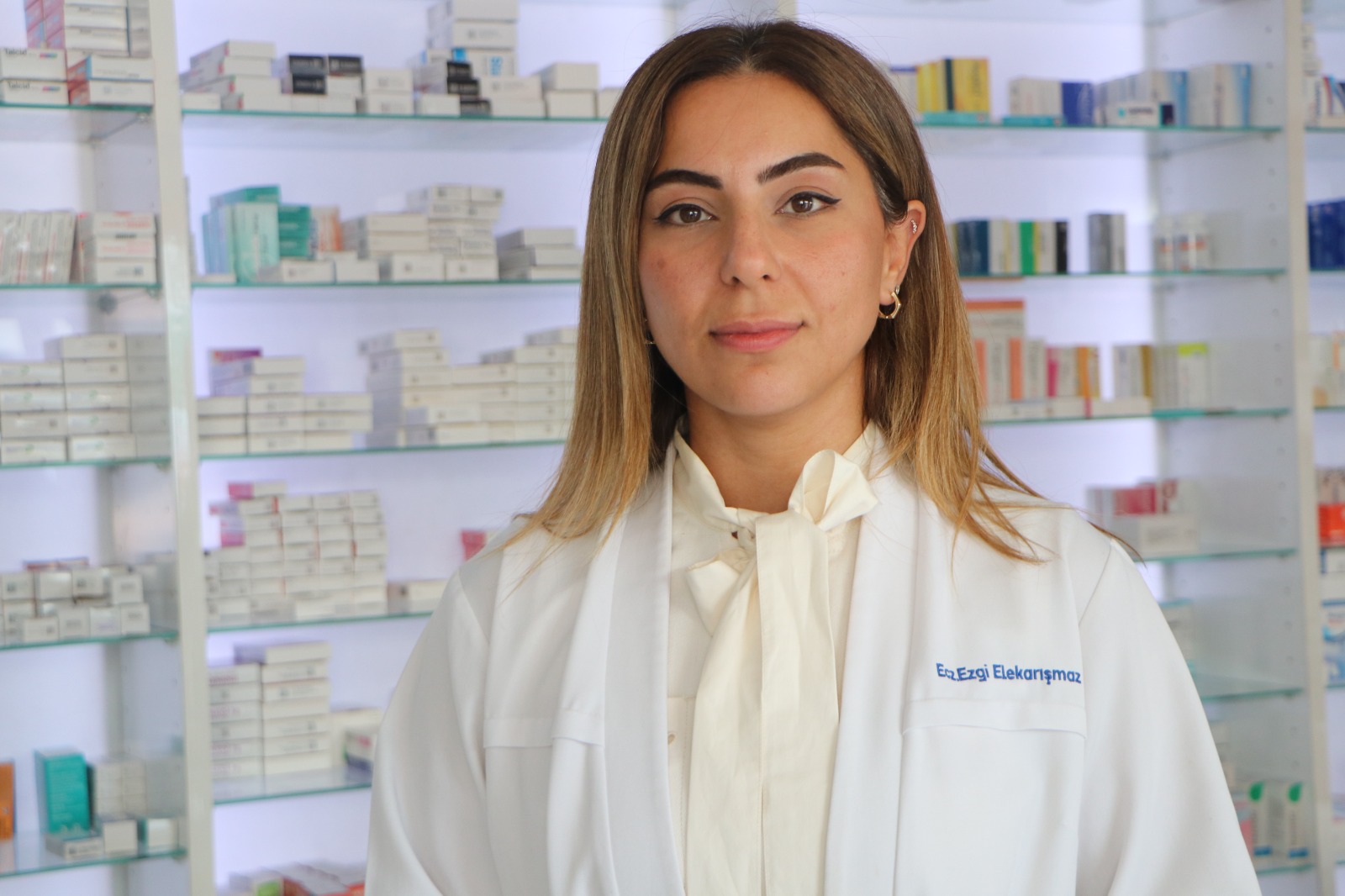 Adana Eczacı Odası Başkanı Ezgi Elekarışmaz’dan atık ilaç uyarısı: “İhtiyacımız kadar ilaç kullanmalıyız”