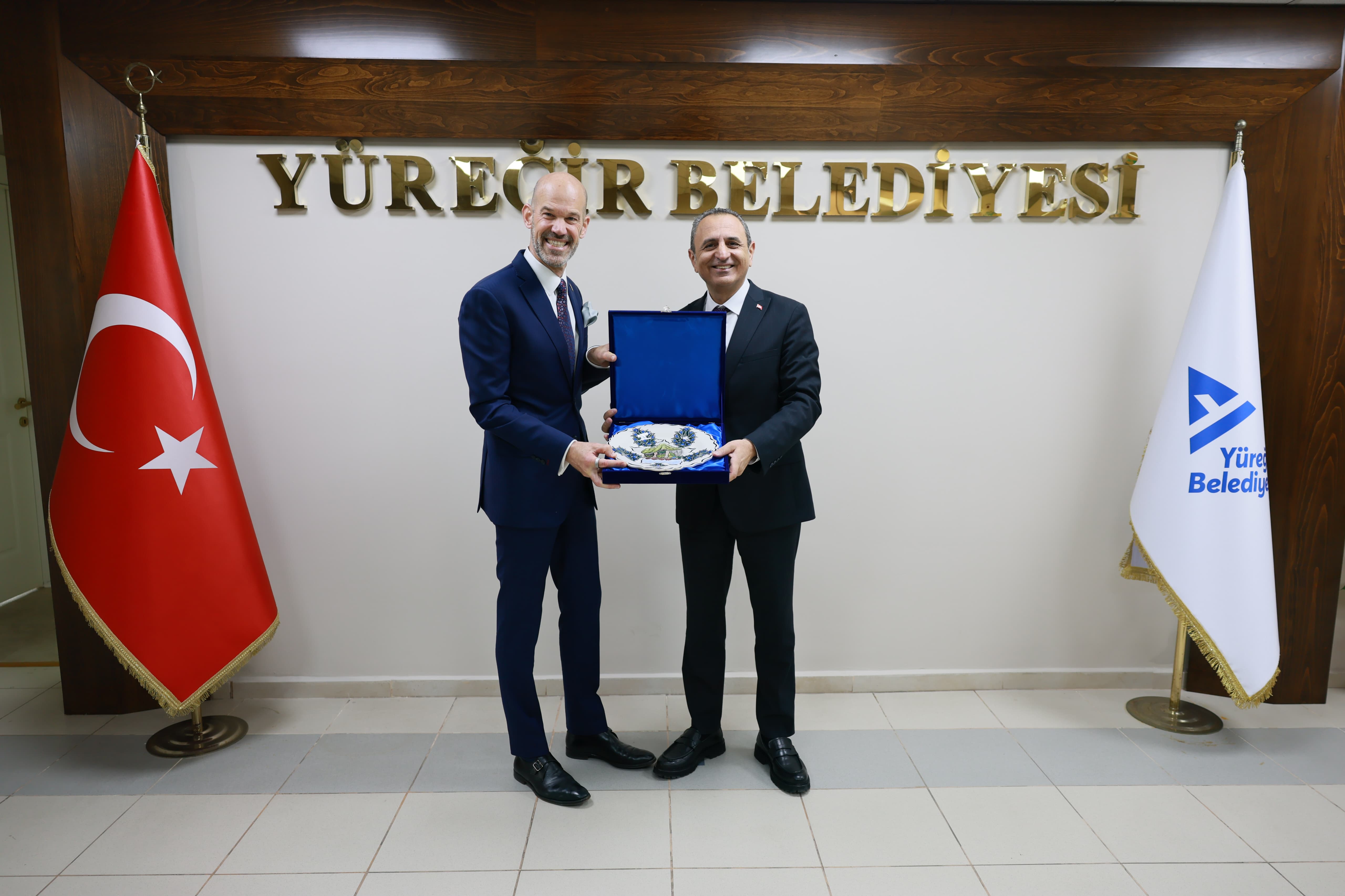 Başkan Vekili Tarık Özünal, ABD Adana Konsolosu Mehler'i ağırladı