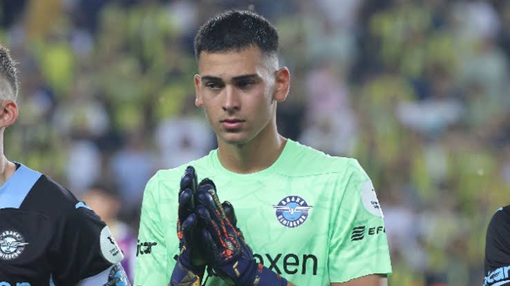 Premier Lig ekiplerinden Hull City, Deniz Dönmezer ile anlaştı