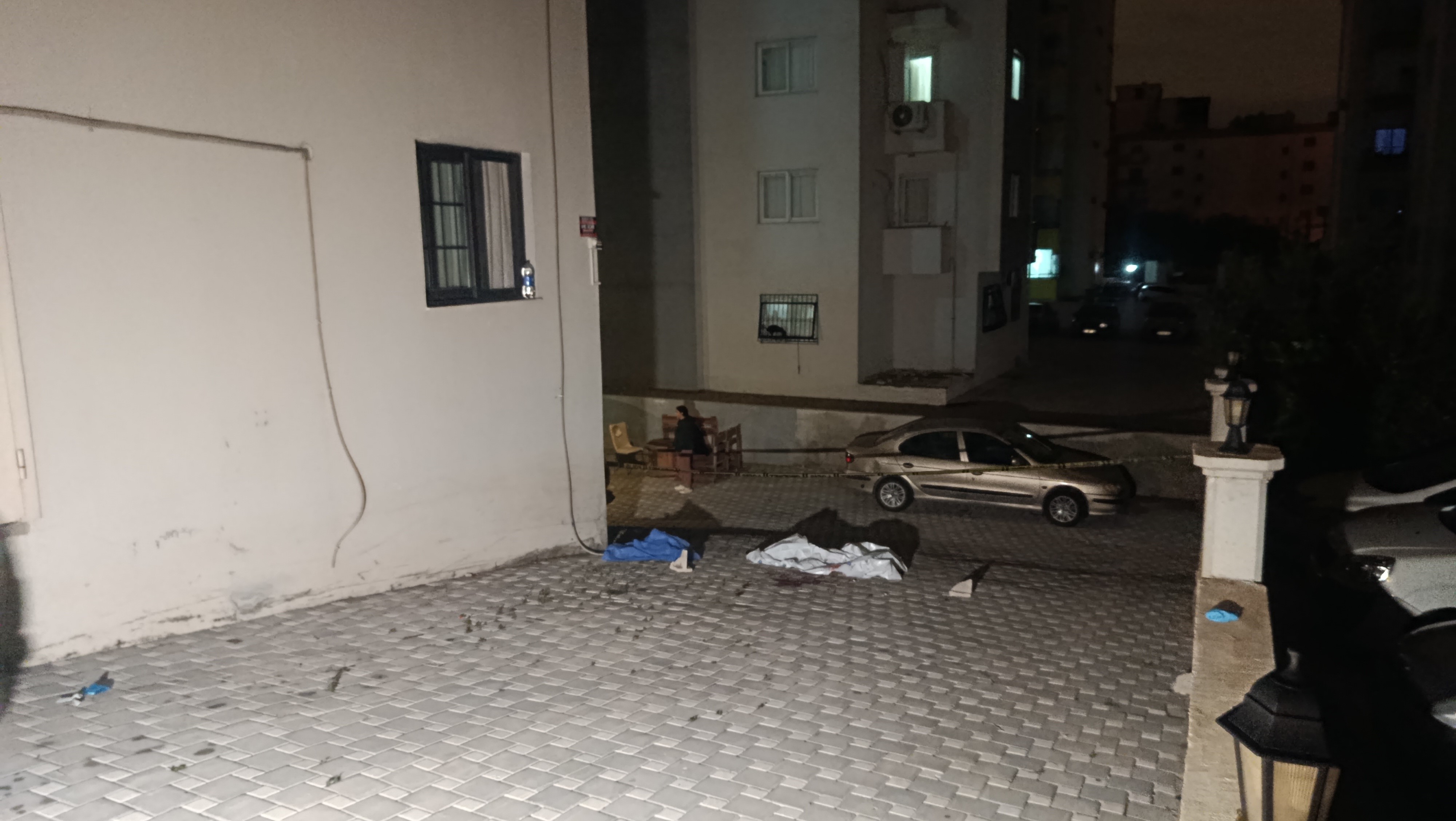 Eski eş gelince pencereden çıkmaya çalıştı: 3’üncü kattan düşerek hayatını kaybetti