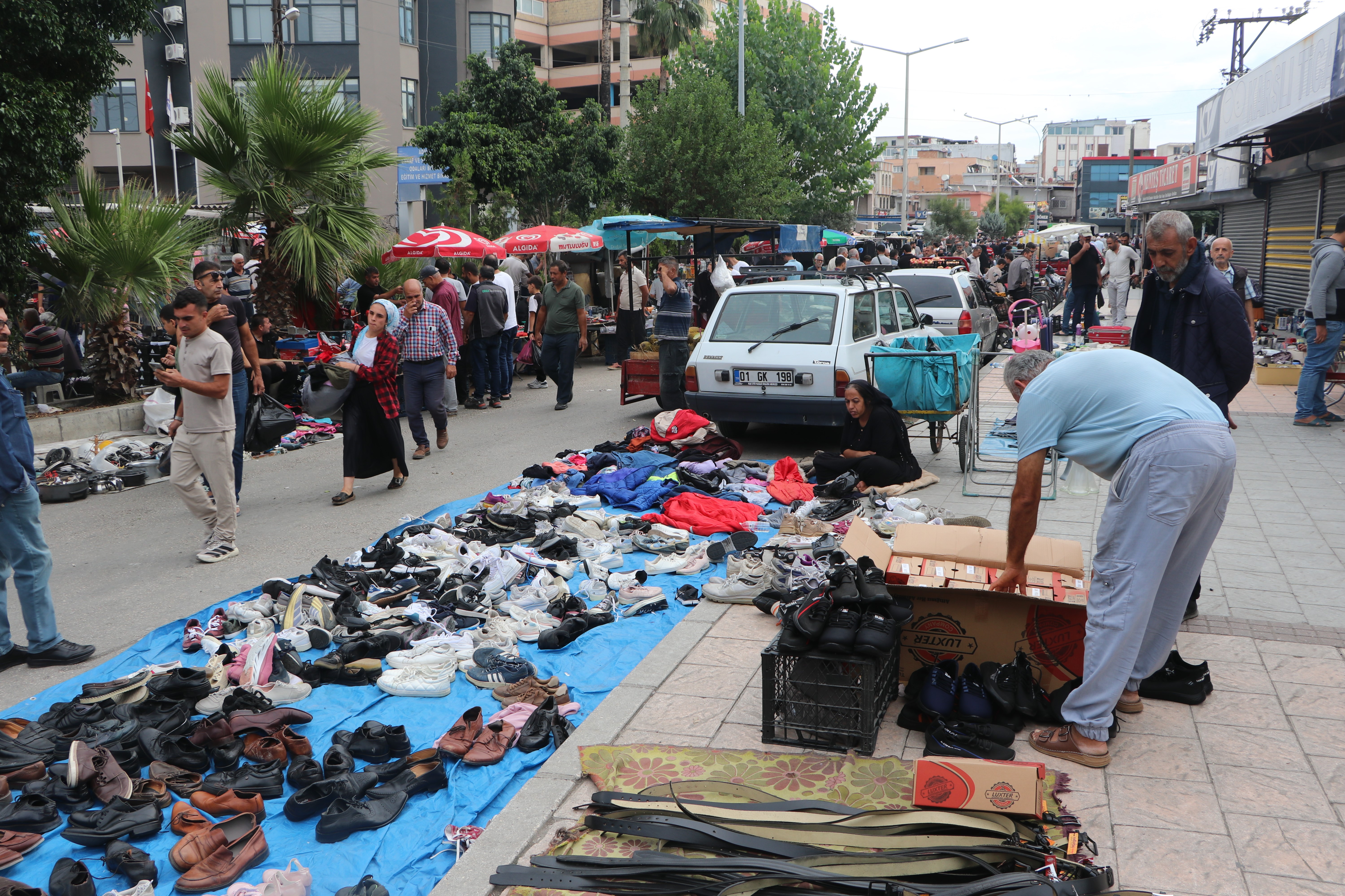 Adana'da bit pazarı cazibesini koruyor