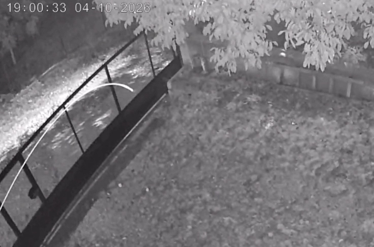 Saimbeyli'deki 4,4 büyüklüğündeki deprem kameraya yansıdı