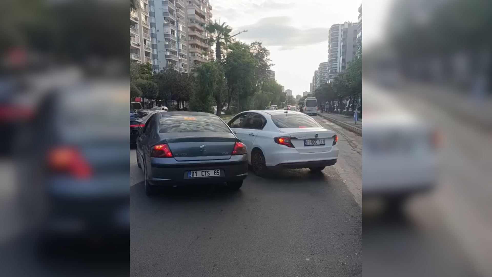 180 bin liralık cezayı göze alamadılar, tartışmayı camdan cama sürdürdüler