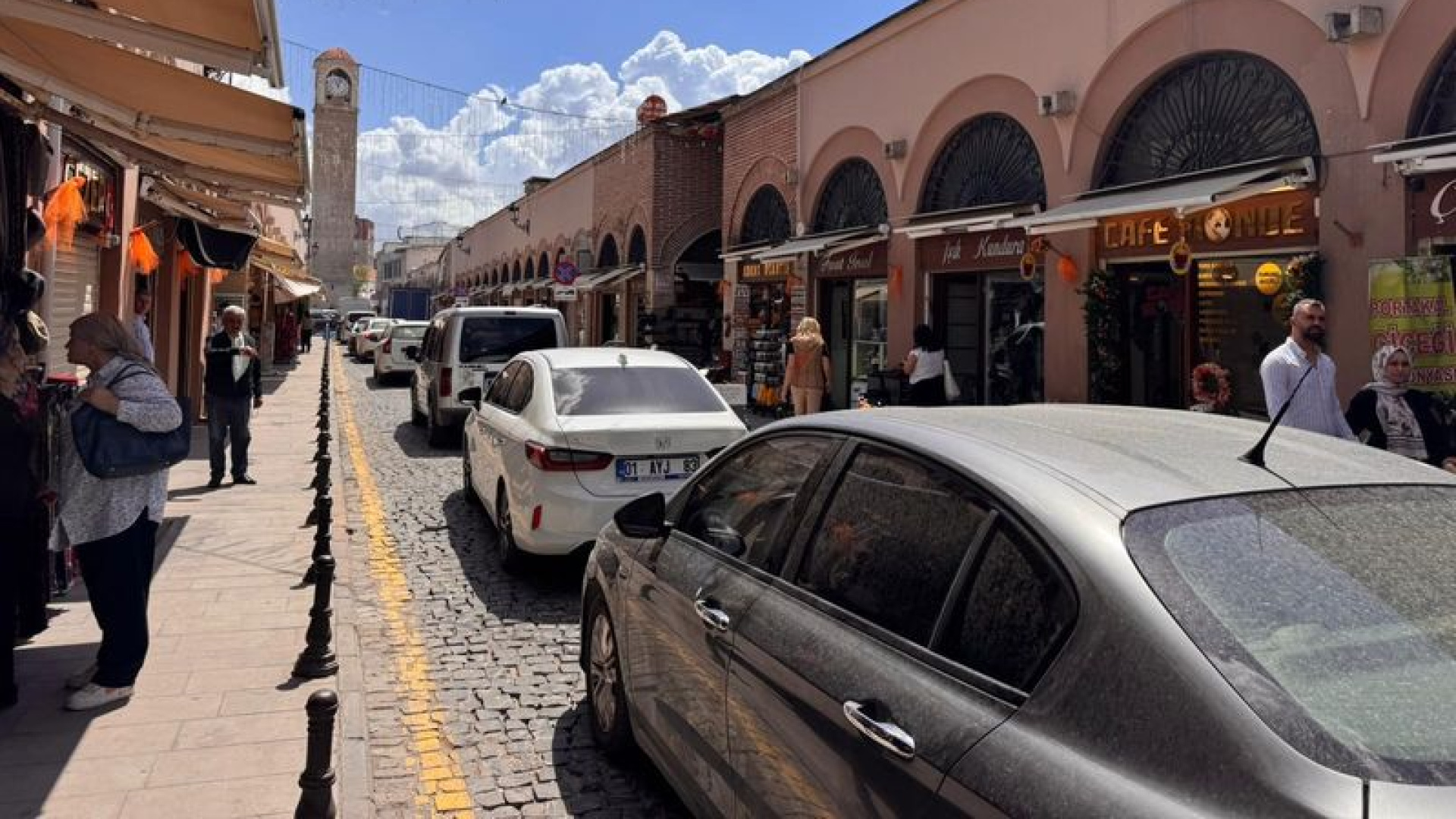 Büyük Saat’te yeni dönem: Cadde günün büyük bölümünde araçlara kapanıyor
