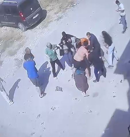 Çocukların gürültüsü nedeniyle çıkan kavgada aynı aileden 3 kişi yaralandı