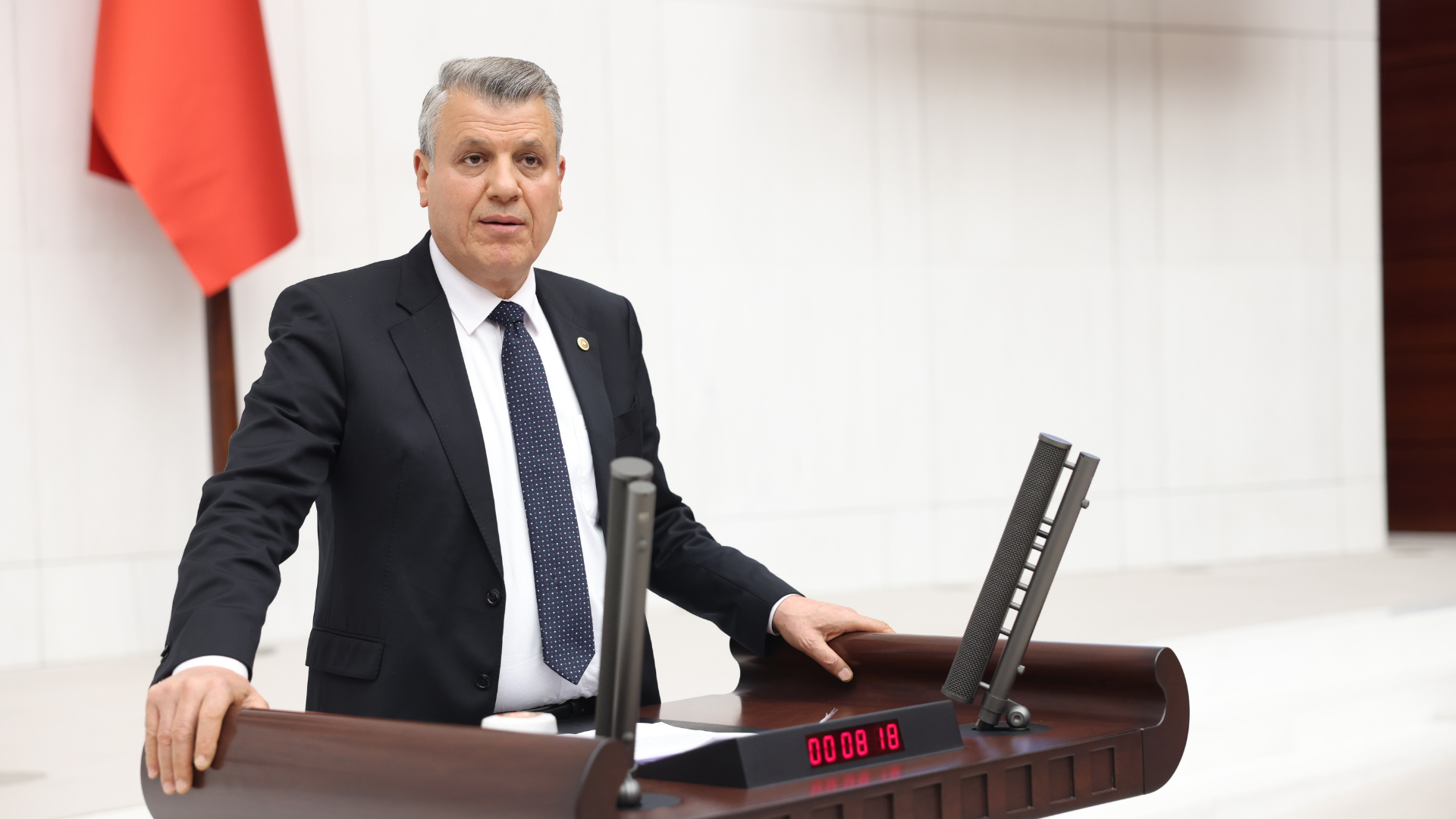 YENİ Parti Adana Milletvekili Ayhan Barut: “Çiftçi borca, tüketici pahalılığa mahkum”