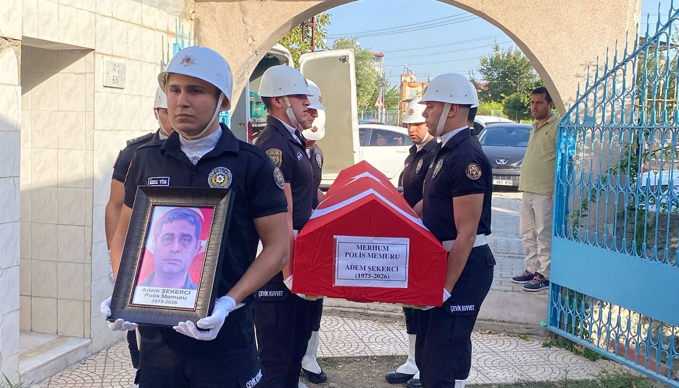Kalp krizi sonucu hayatını kaybeden Adanalı polis memuru son yolculuğuna uğurlandı