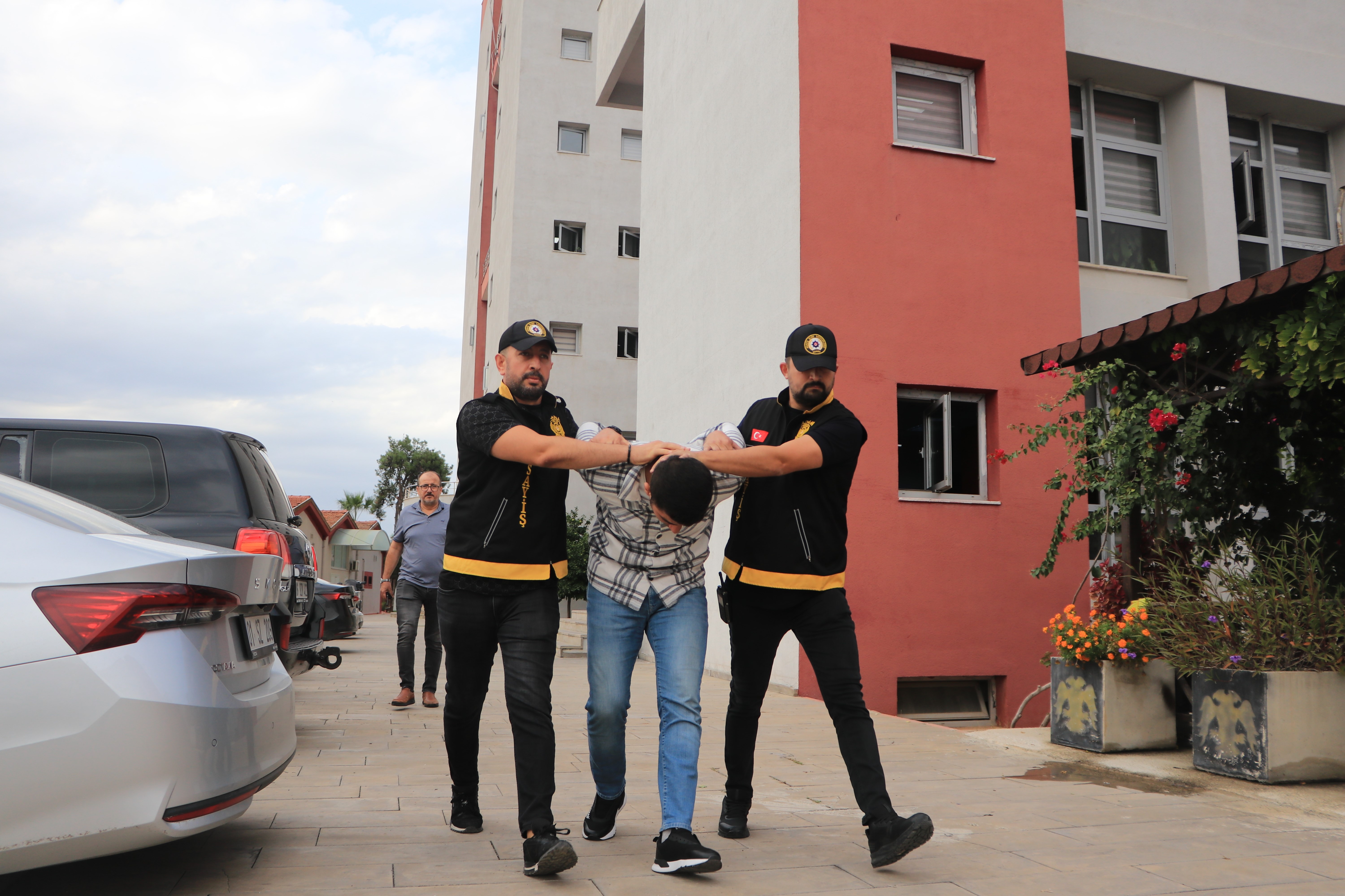 Adana’daki kuyumcu cinayetinde jet skiyle Yunanistan’a kaçış planı ortaya çıktı