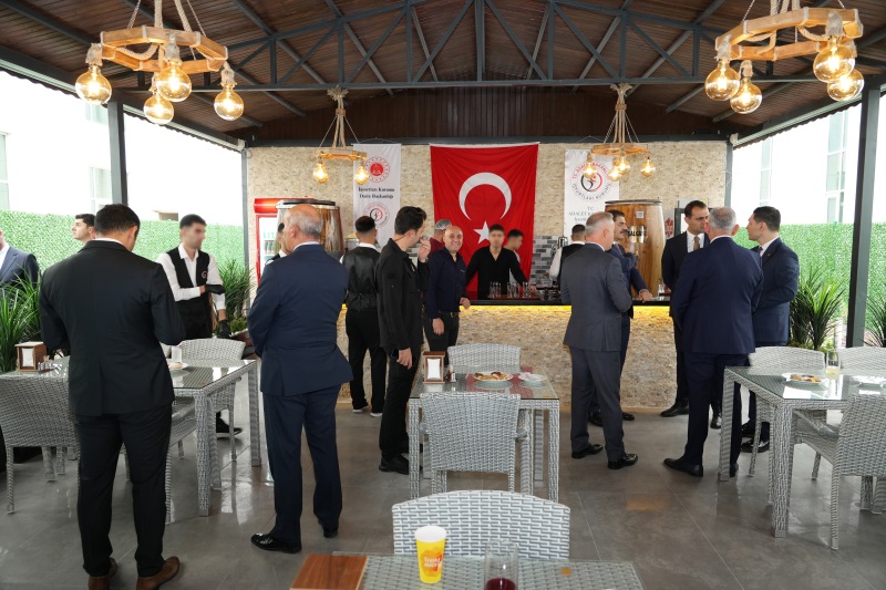 Adana Adliyesi’ne açık alan kafeteryası açıldı