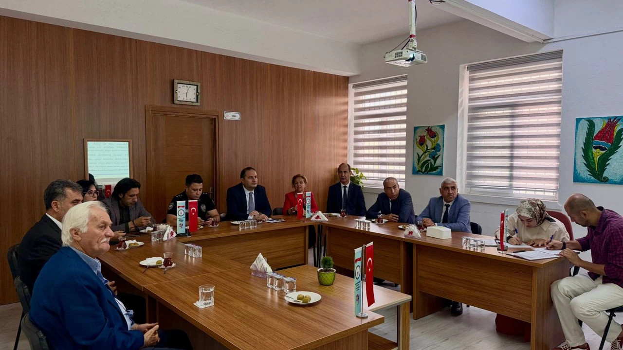 Seyhan’da mahalle paydaşları eğitim ve güvenlik için buluştu