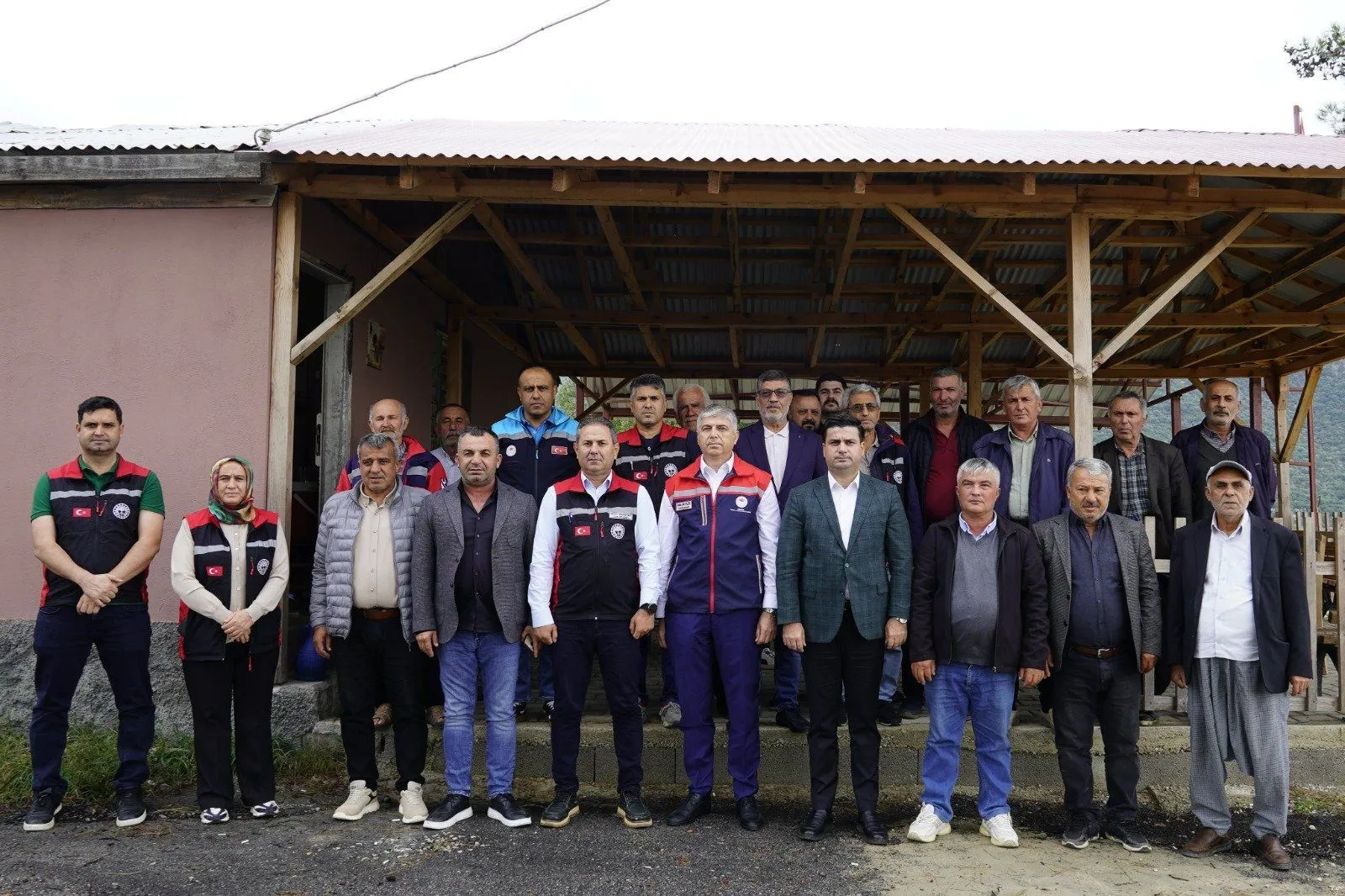 Kozan’da dolu felaketinin bilançosu araştırılıyor: 5 mahallede hasar tespiti