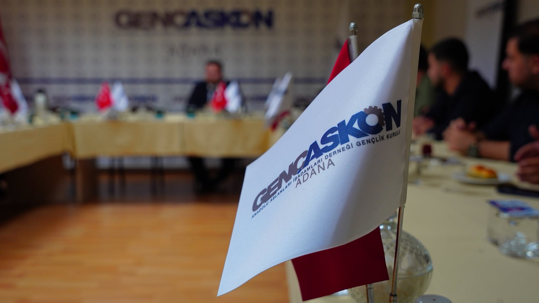 Genç ASKON Adana’da yeni dönemin ilk toplantısı yapıldı