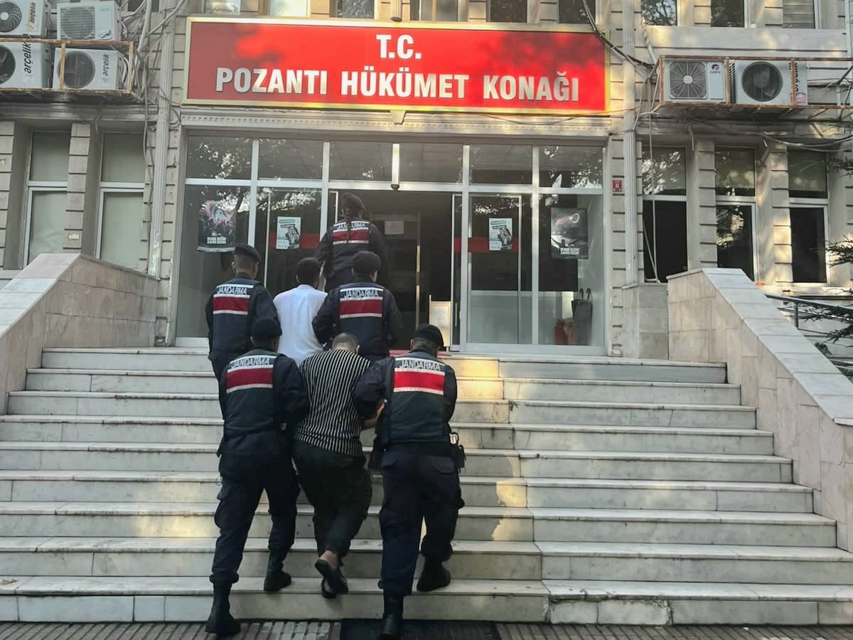 Pozantı’da yaşlıları dolandırdıkları iddia edilen 2 şüpheli yakalandı