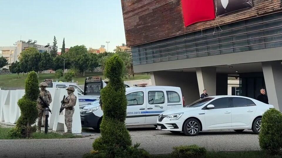 Çukurova Belediyesi operasyonunda gözaltına alınan kişilerin isimleri belli oldu