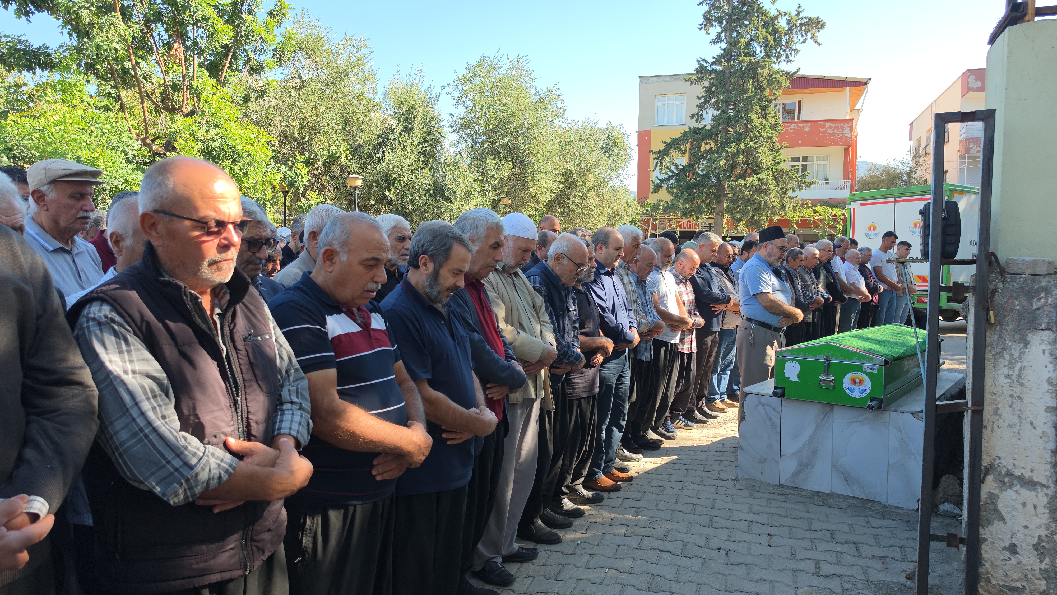 Su deposunu tamir ederken düşerek hayatını kaybeden Necati Saygıcak toprağa verildi