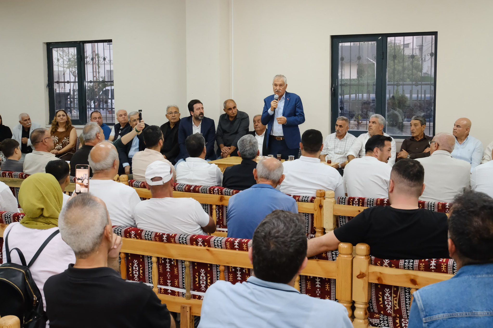 Zeydan Karalar mahalle sakinleriyle bir araya geldi