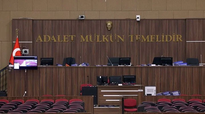 Adana’da otoyoldaki bıçaklı kavgaya 14 yıl hapis