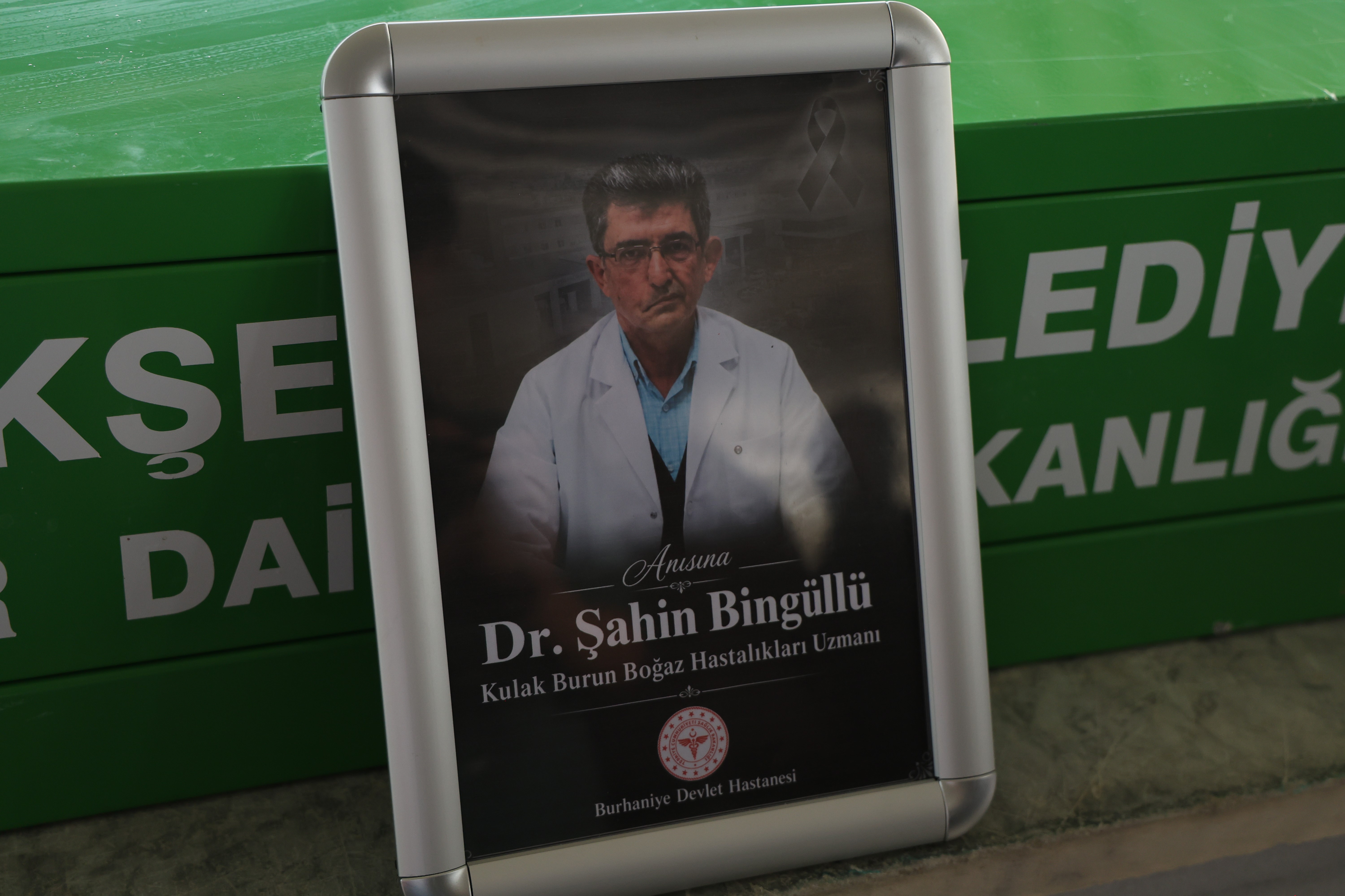 Tekne kazasında hayatını kaybeden doktor Adana’da toprağa verildi
