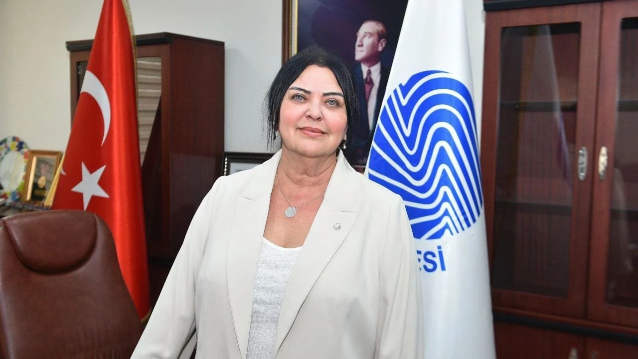 Hasibe Akkan: "Cumhuriyet'i sevmek, değerlerini yaşatmaktır"