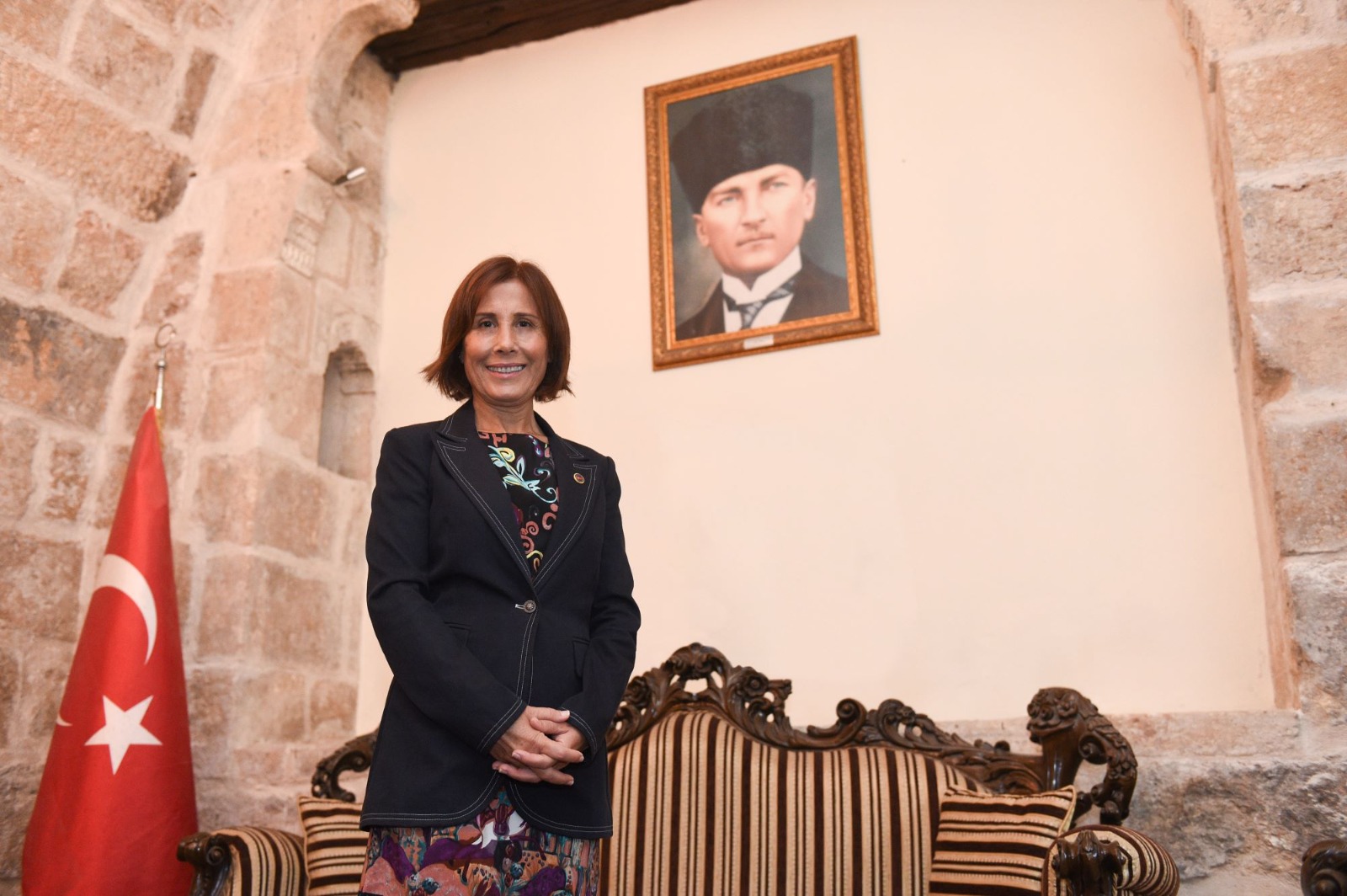 Oya Tekin: "Cumhuriyet yolundan bir adım bile sapmayacağız"
