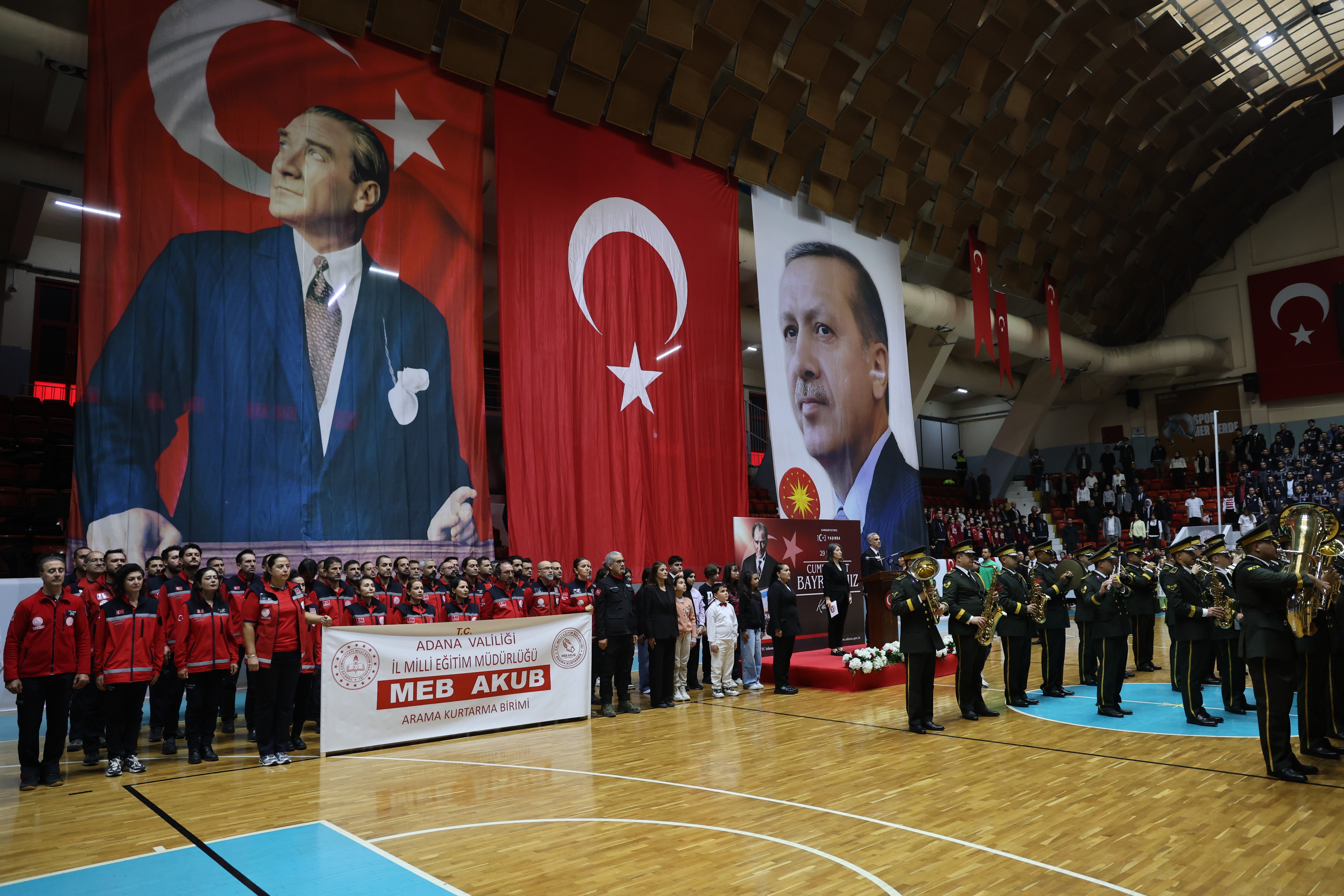 Adana’da Cumhuriyet’in 103. yılı coşkuyla kutlandı
