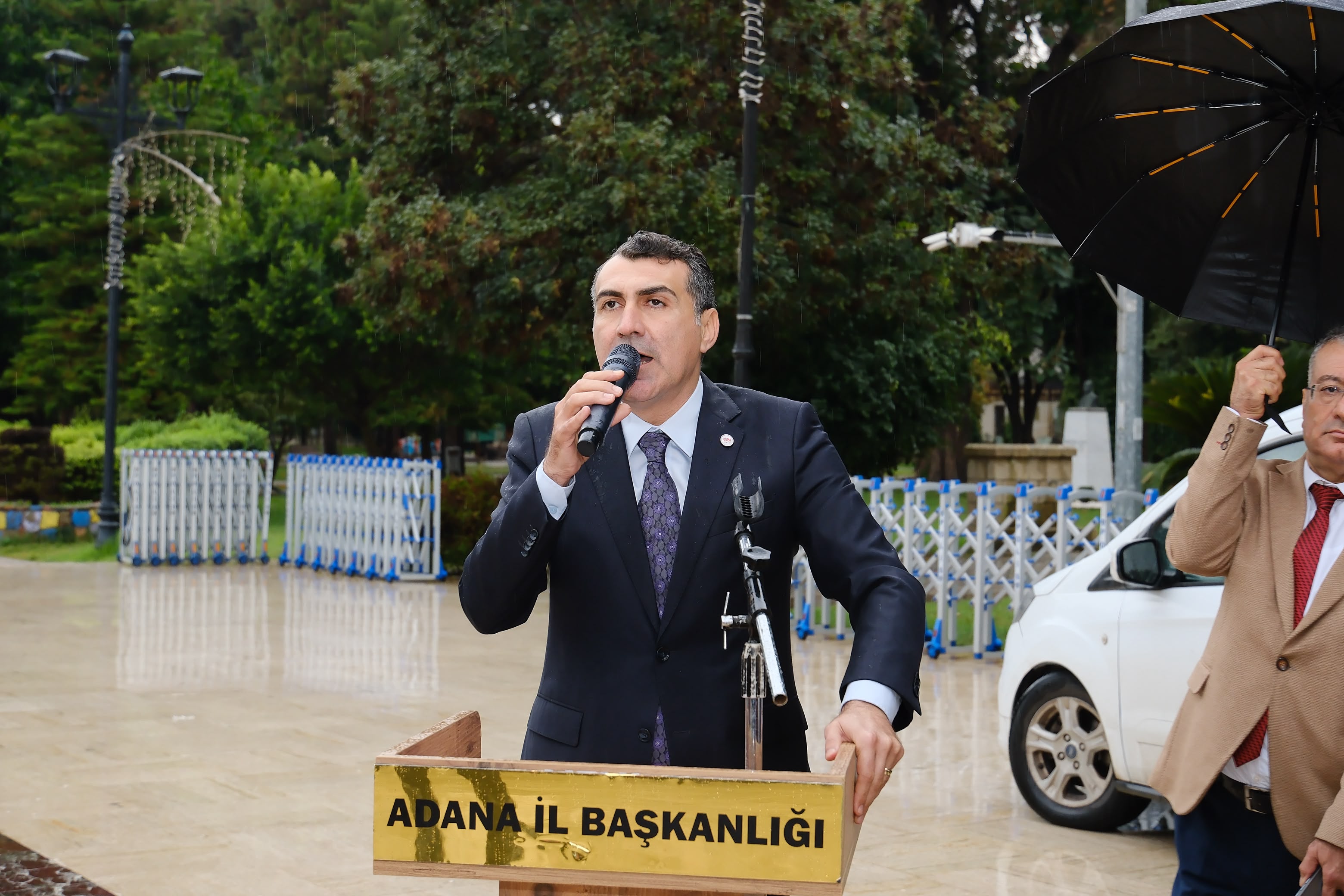 Anıl Tanburoğlu: “Cumhuriyeti sonsuza dek yaşatacağız”