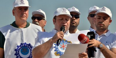 Öz İplik-İş’ten fabrika önünde baskıya uğrayan işçilere destek