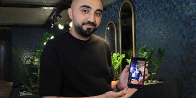 Davulcuya kredi kartıyla bahşiş verdi