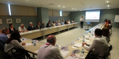 CHP’li belediye meclis üyelerine yerel yönetim eğitimi